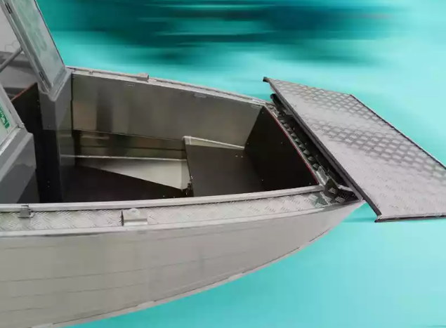 Алюминиевый катер Wyatboat-430T DCM Трансформер в Сыктывкаре