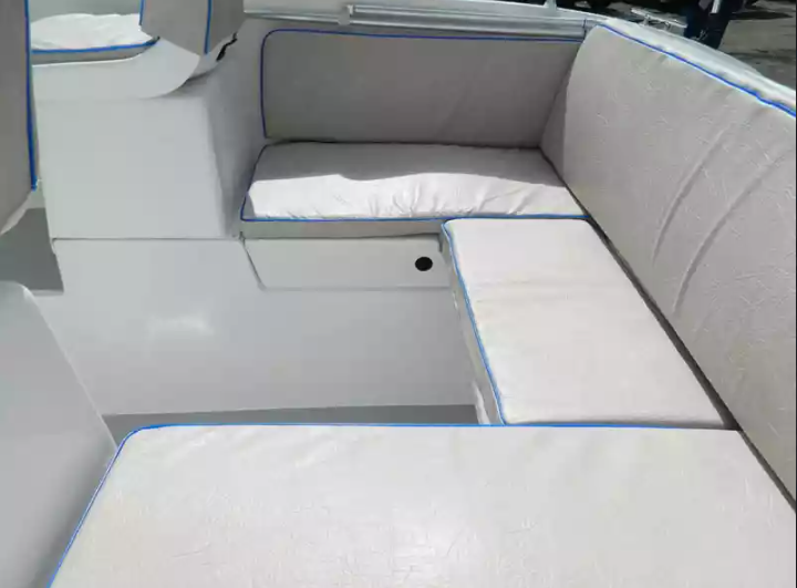 Комбинированный катер Neman-500 с каютой в Сыктывкаре