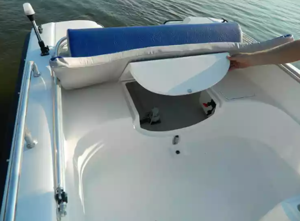 Стеклопластиковый катер Wyatboat-430 M (тримаран) в Сыктывкаре