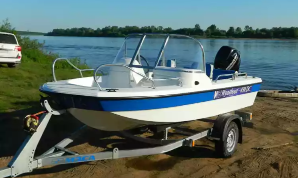 Стеклопластиковый катер Wyatboat-430 DC (тримаран) в Сыктывкаре