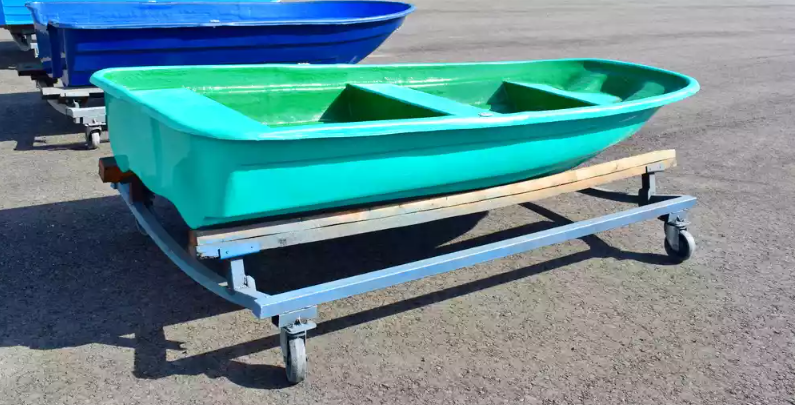 Стеклопластиковая лодка Старт (тримаран) в Сыктывкаре