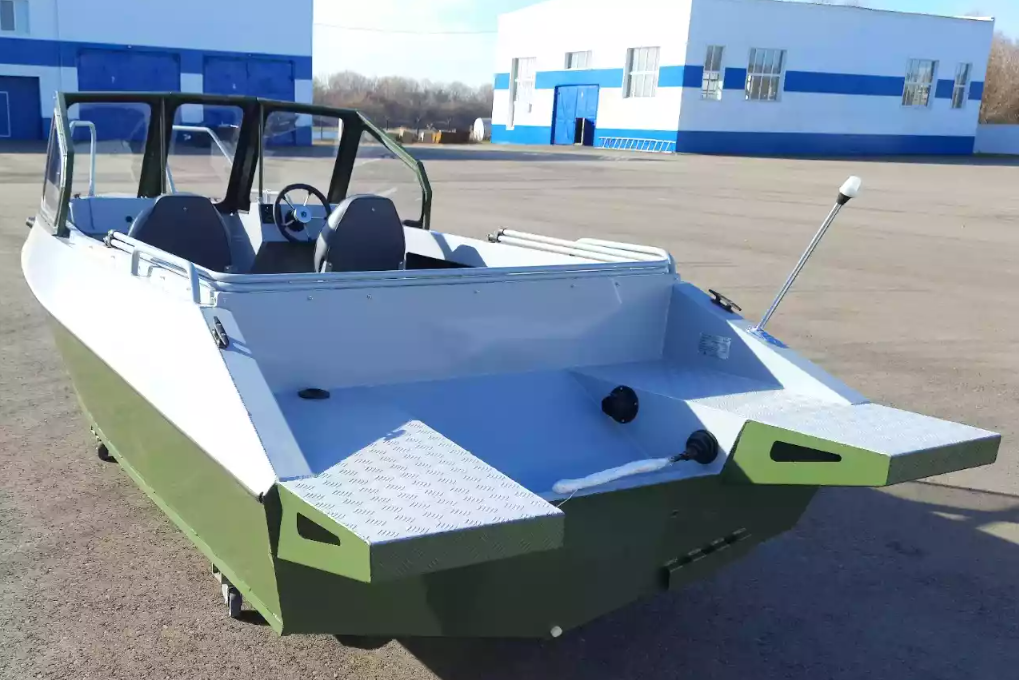 Алюминиевый катер Неман-550 DC Pro в Сыктывкаре