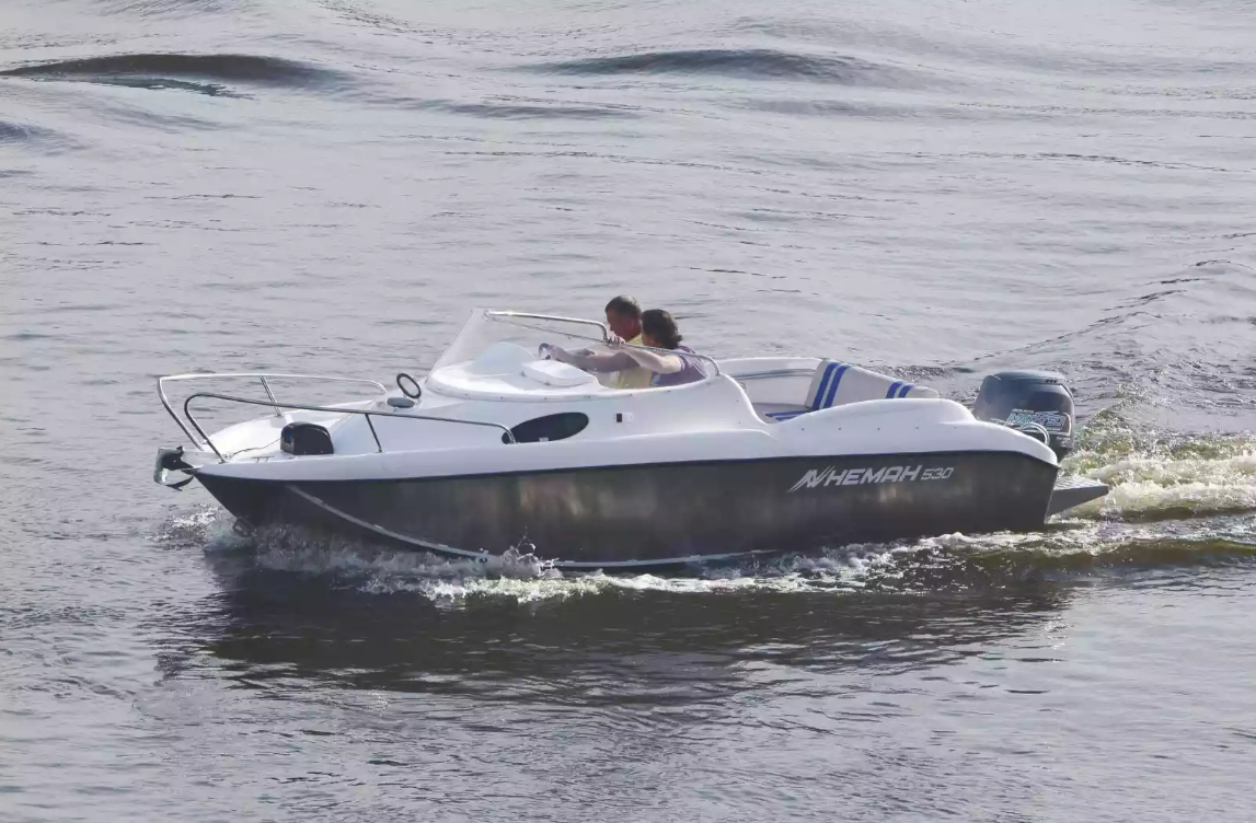 Комбинированный катер Neman-530 с каютой в Сыктывкаре