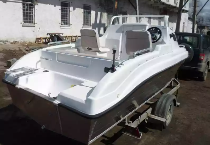 Комбинированный катер Neman-500 с каютой в Сыктывкаре