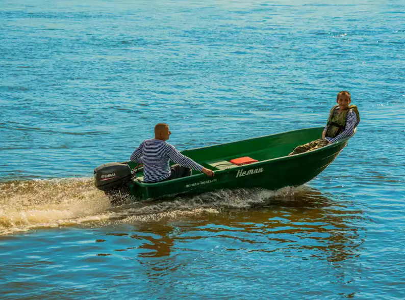 Стеклопластиковая лодка Neman-340 (тримаран) в Сыктывкаре