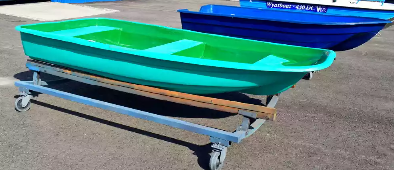 Стеклопластиковая лодка Старт (тримаран) в Сыктывкаре