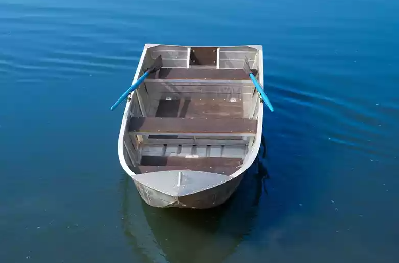 Алюминиевая лодка Вятка-Профи 32 в Сыктывкаре