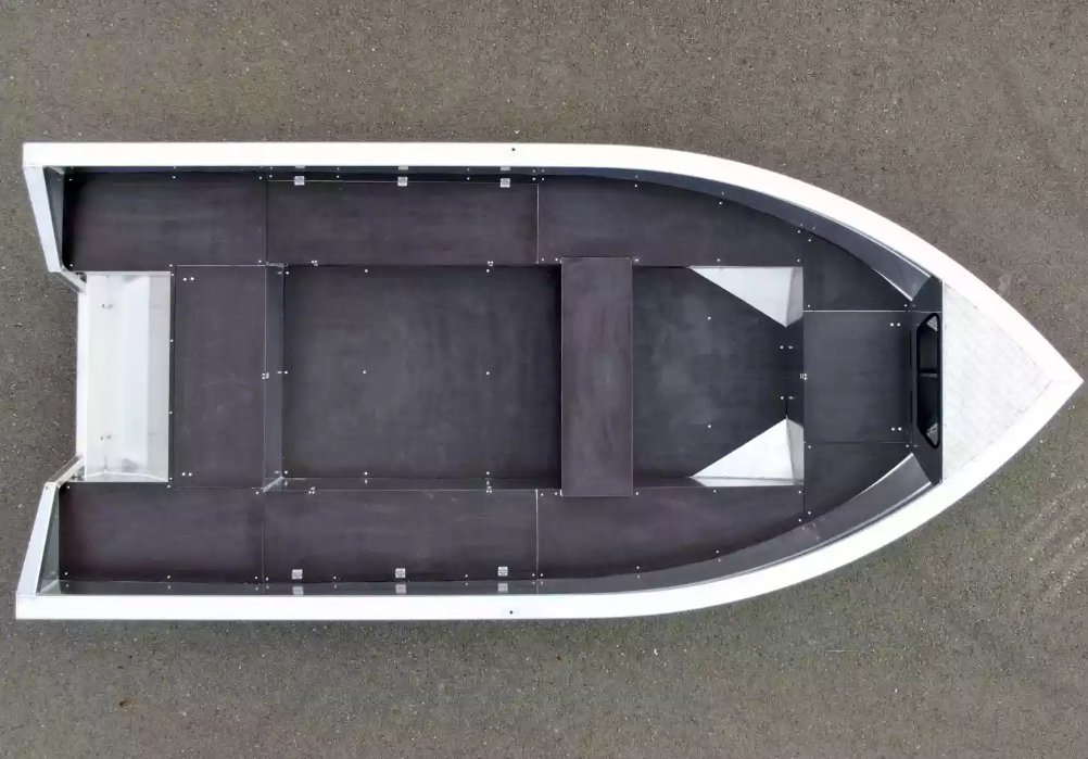 Алюминиевая лодка  Неман-420 в Сыктывкаре