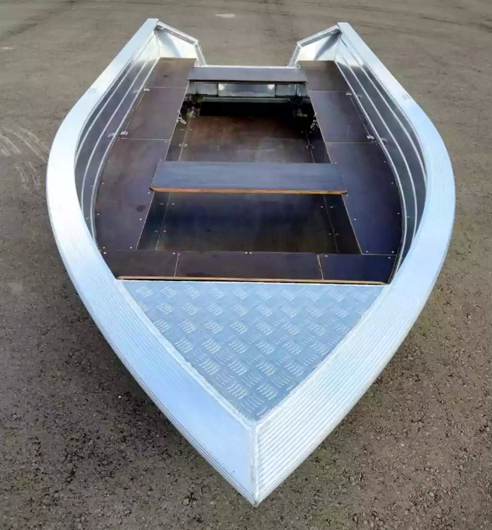 Алюминиевая лодка Неман-400 в Сыктывкаре