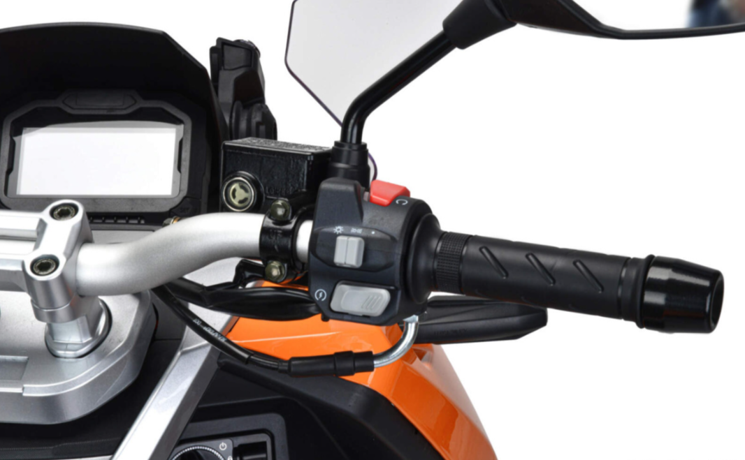 Скутер MOTOLAND (МОТОЛЕНД) T-MAX 150 в Сыктывкаре