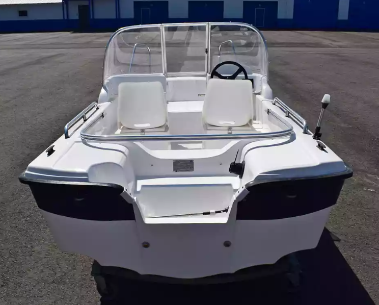 Стеклопластиковый катер Wyatboat-430 DC (тримаран) в Сыктывкаре