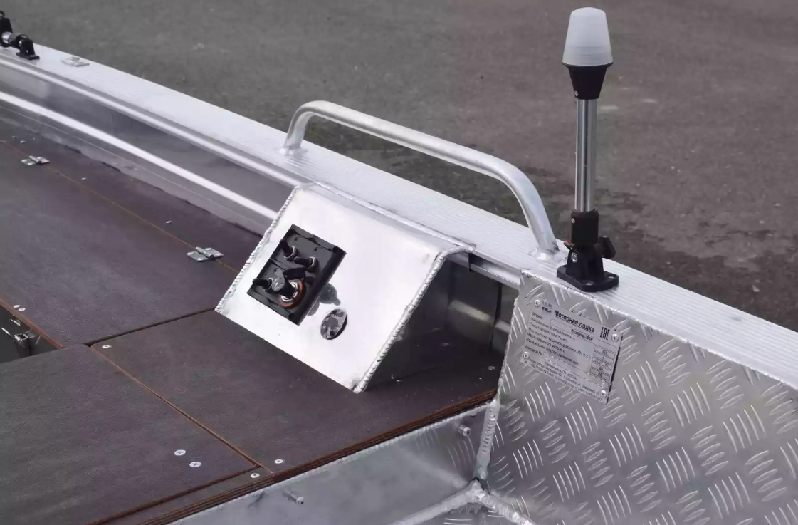 Алюминиевая лодка Wyatboat-390РМ в Сыктывкаре