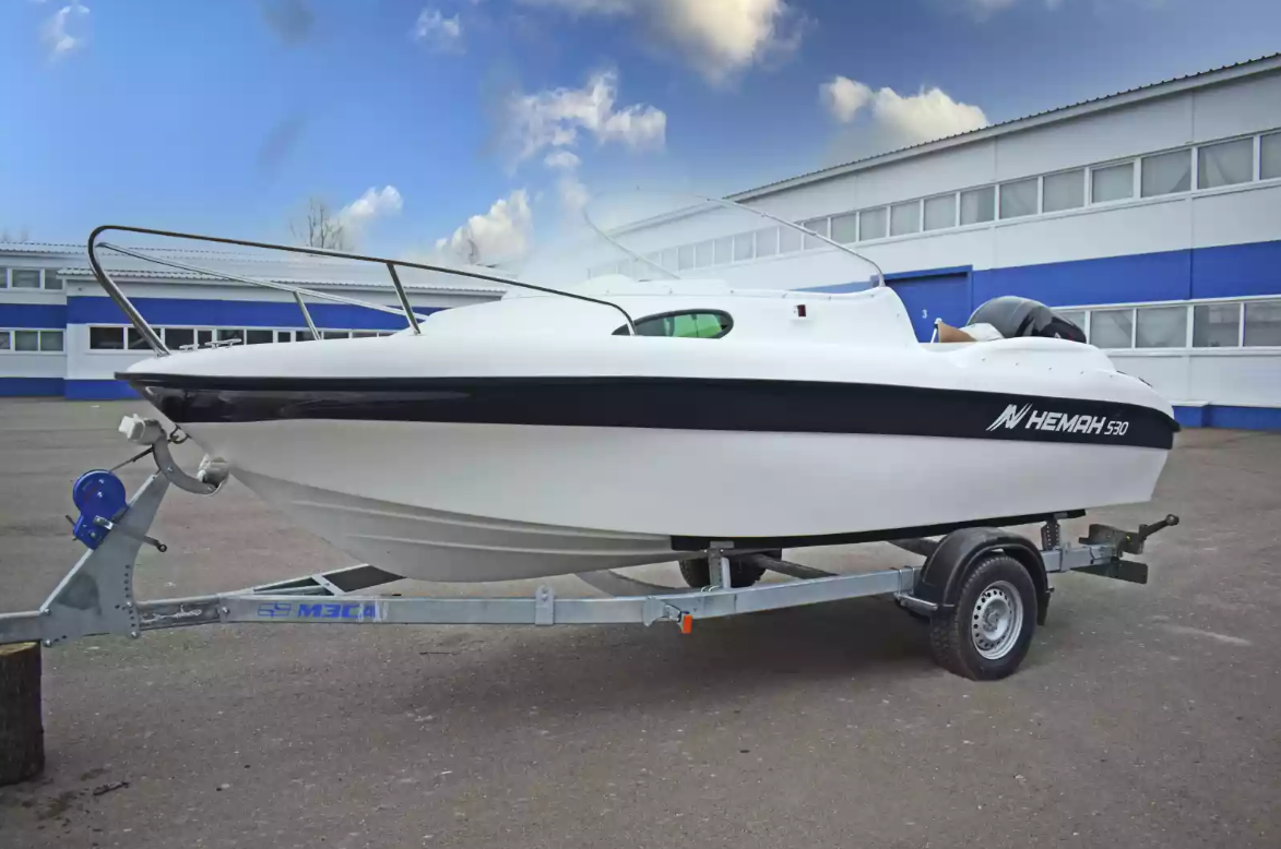 Стеклопластиковый катер Neman-530 с каютой в Сыктывкаре