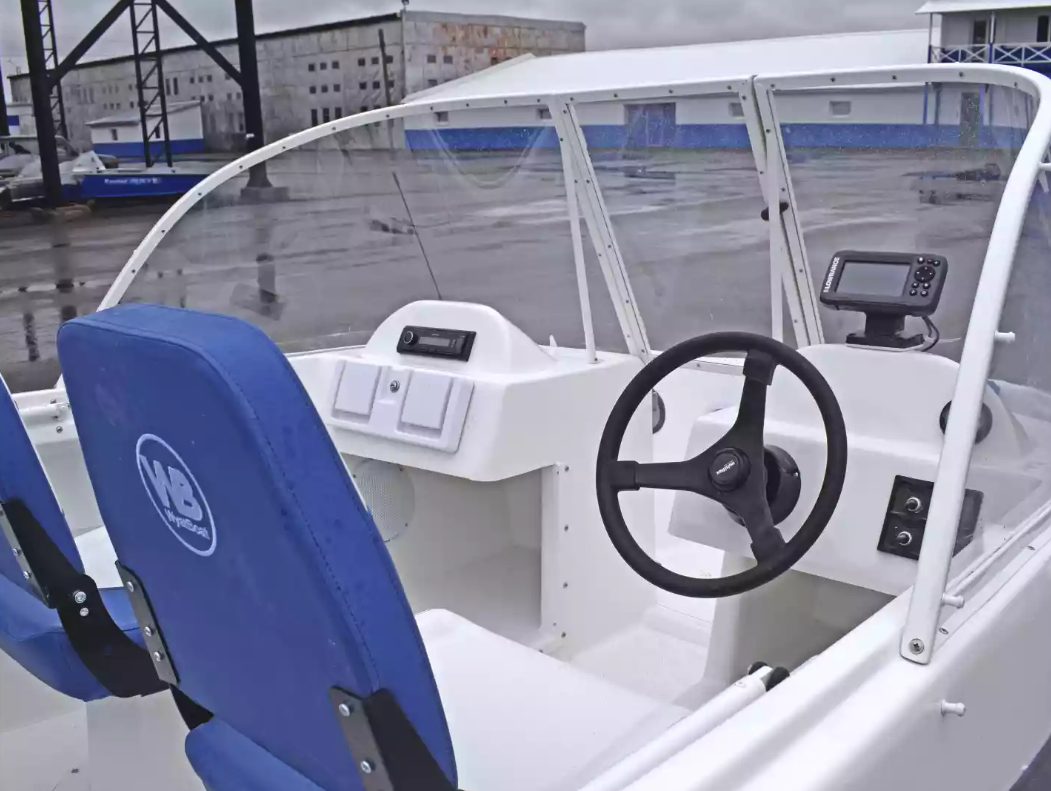 Стеклопластиковый катер Wyatboat-430DCМ (килевая) в Сыктывкаре