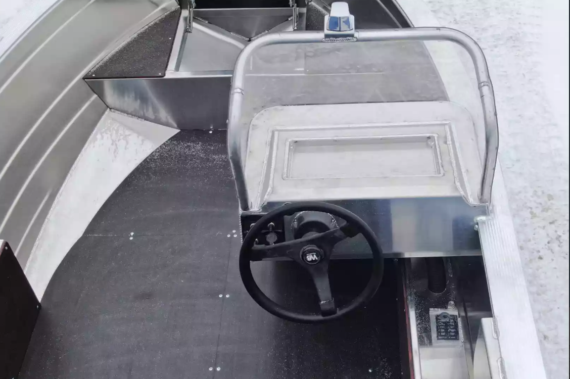 Алюминиевая лодка Неман-400 С в Сыктывкаре