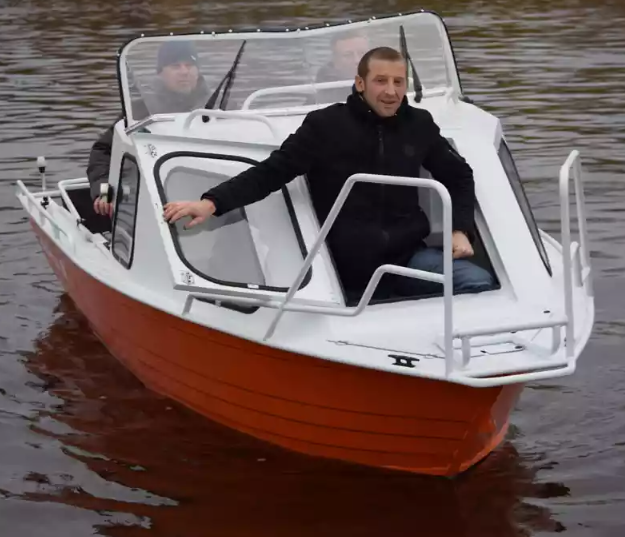 Алюминиевый катер Неман-500 (каютный) в Сыктывкаре