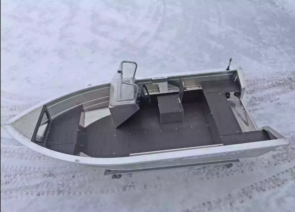 Алюминиевая лодка Неман-400 С в Сыктывкаре