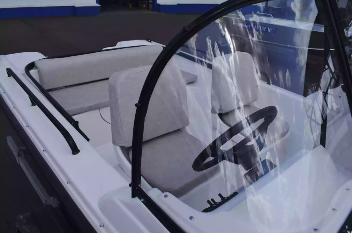 Комбинированный катер Wyatboat-430 DC в Сыктывкаре