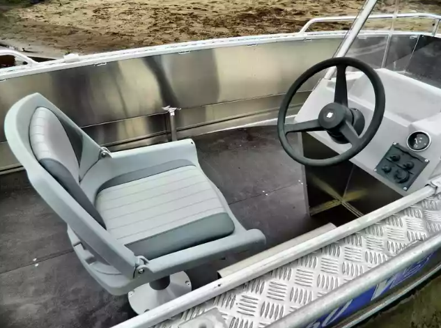 Алюминиевый катер Wyatboat-460 C в Сыктывкаре
