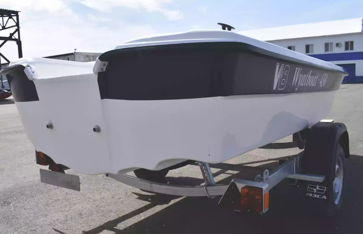 Стеклопластиковая лодка Wyatboat 430 тримаран в Сыктывкаре