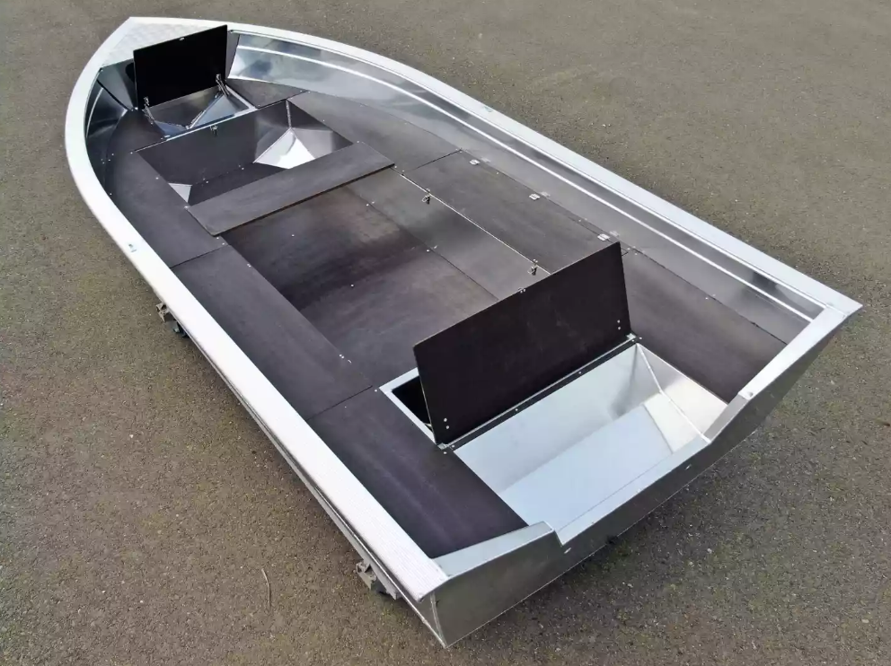 Алюминиевая лодка  Неман-420 в Сыктывкаре