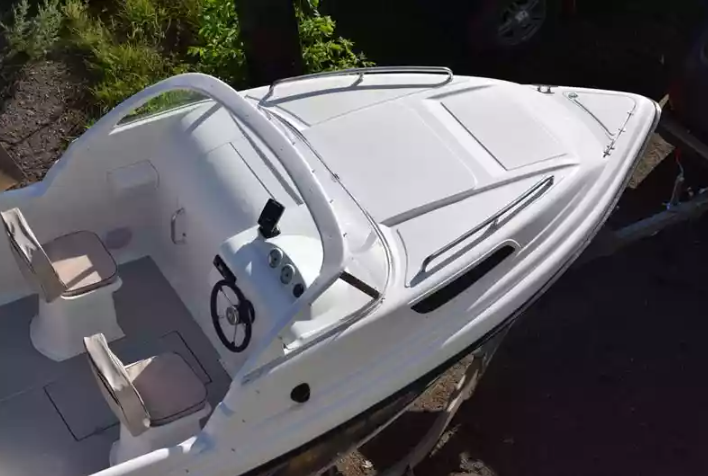 Комбинированный катер Neman-550 с каютой в Сыктывкаре