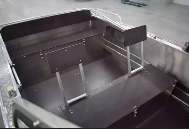 Алюминиевый катер Wyatboat-460 DCM Pro в Сыктывкаре