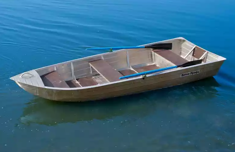 Алюминиевая лодка Вятка-Профи 37 в Сыктывкаре