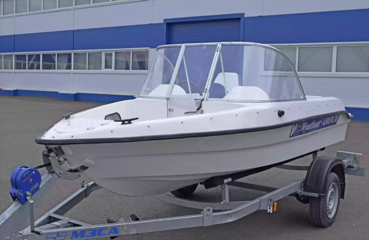 Стеклопластиковый катер Wyatboat-430DCМ (килевая) в Сыктывкаре