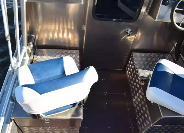 Алюминиевый катер Неман 550 с каютой в Сыктывкаре