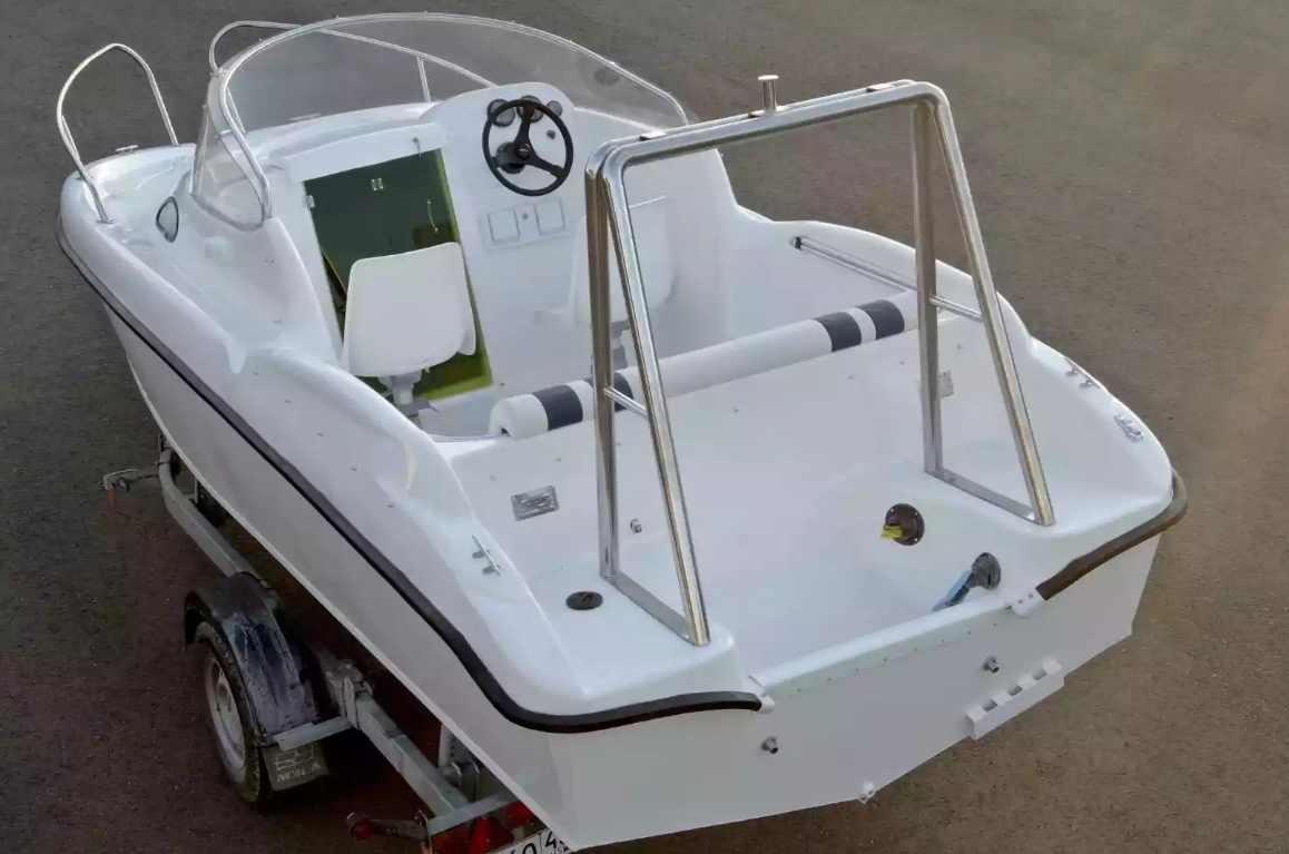 Комбинированный катер Neman-530 с каютой в Сыктывкаре