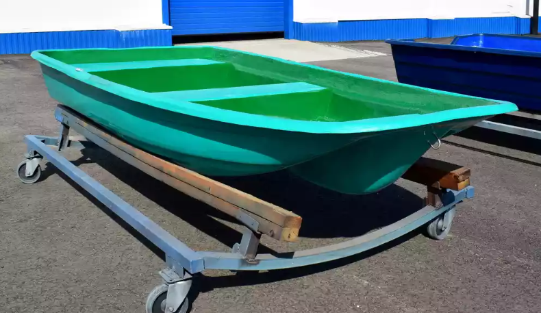 Стеклопластиковая лодка Старт (тримаран) в Сыктывкаре