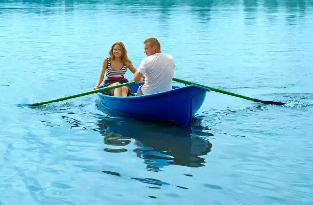 Стеклопластиковая лодка Дельфин в Сыктывкаре