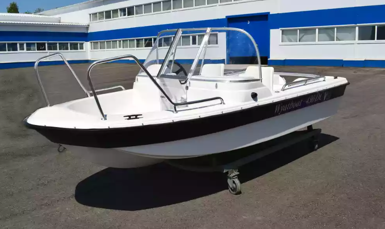 Стеклопластиковый катер Wyatboat-430 DC (тримаран) в Сыктывкаре