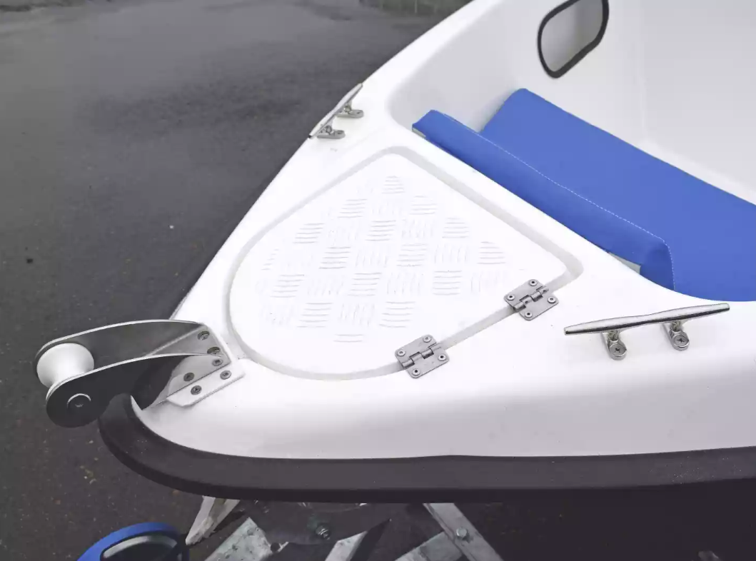 Стеклопластиковый катер Wyatboat-430DCМ (килевая) в Сыктывкаре