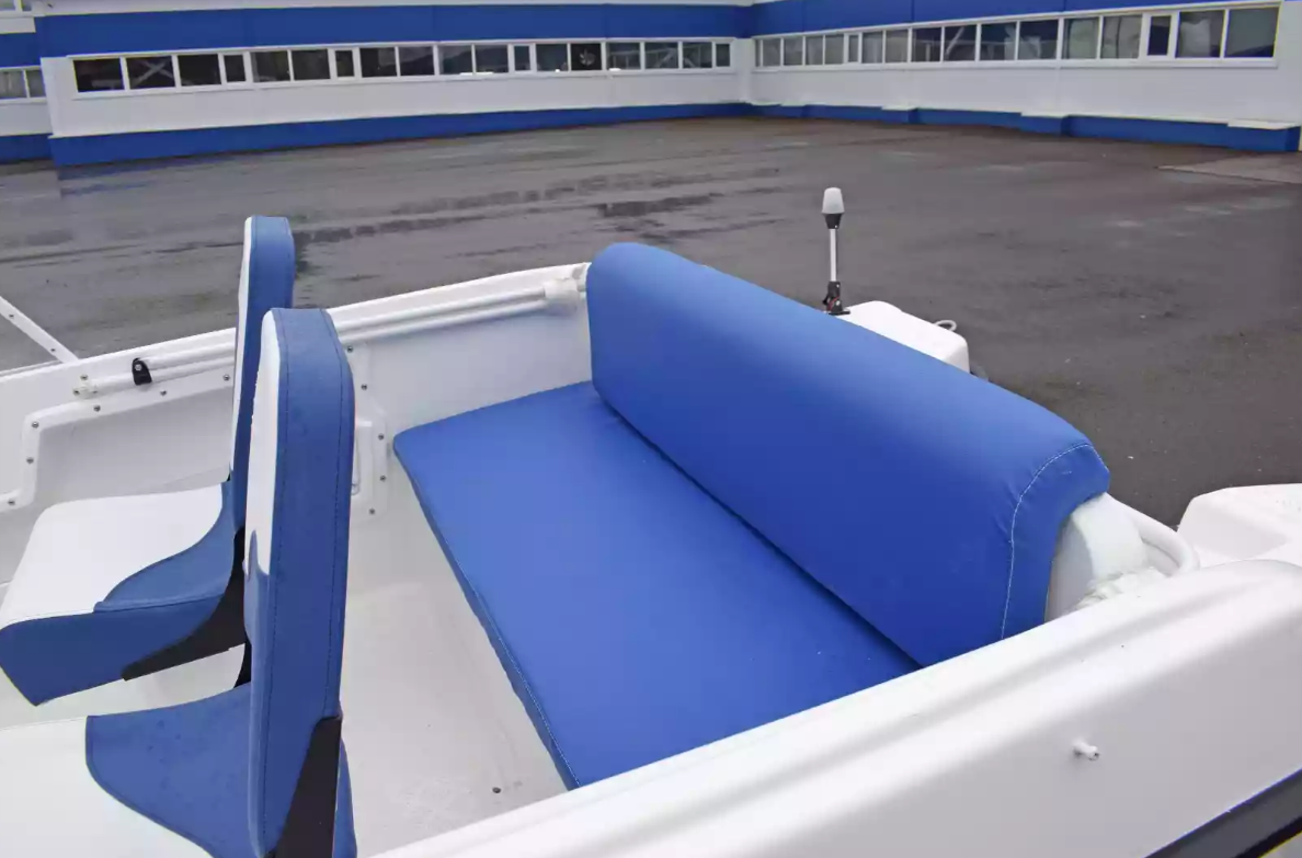 Стеклопластиковый катер Wyatboat-430DCМ (килевая) в Сыктывкаре