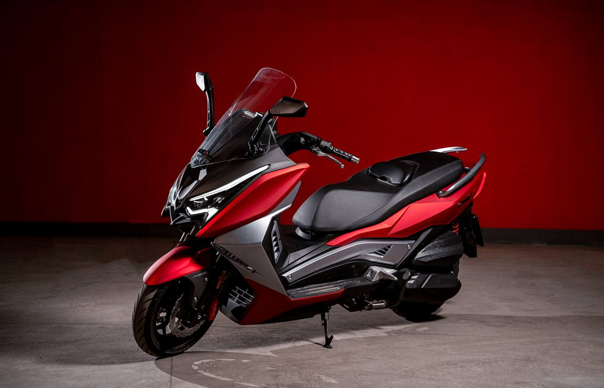 МАКСИСКУТЕР ARIIC 318 в Сыктывкаре