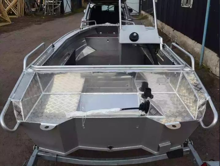Алюминиевый катер Wyatboat-390 C в Сыктывкаре