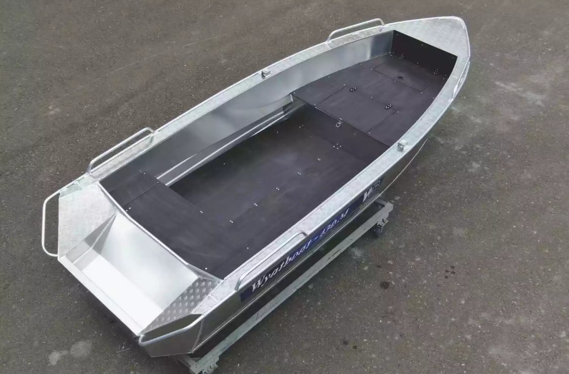 Алюминиевая лодка  Wyatboat-430М FISH в Сыктывкаре
