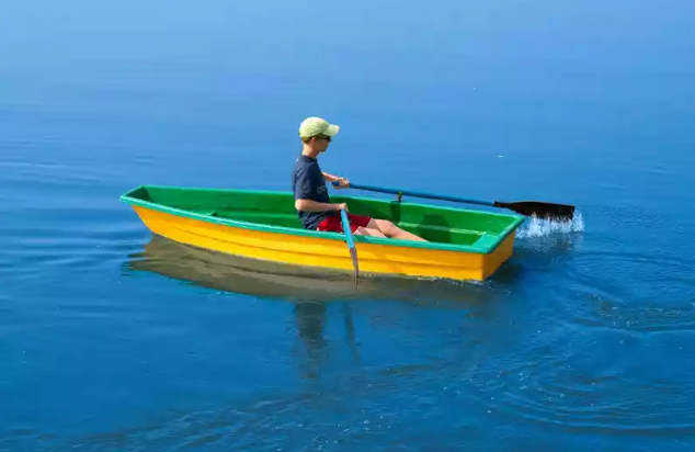 Стеклопластиковая лодка Малютка в Сыктывкаре