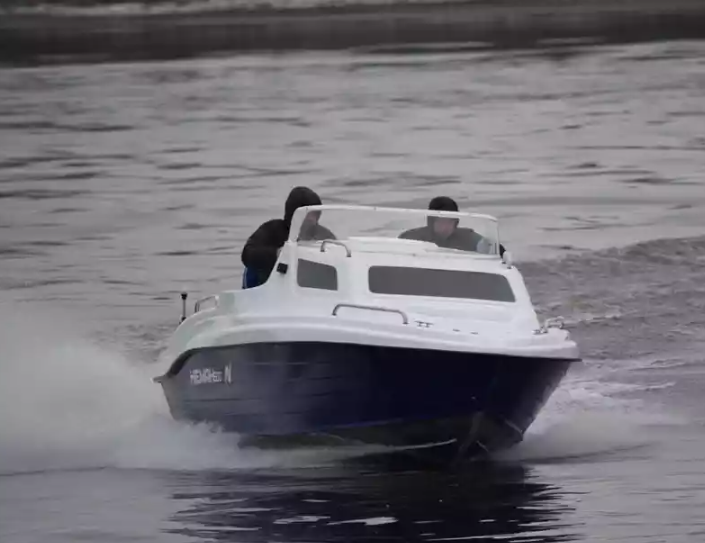 Комбинированный катер Neman-500 с каютой в Сыктывкаре