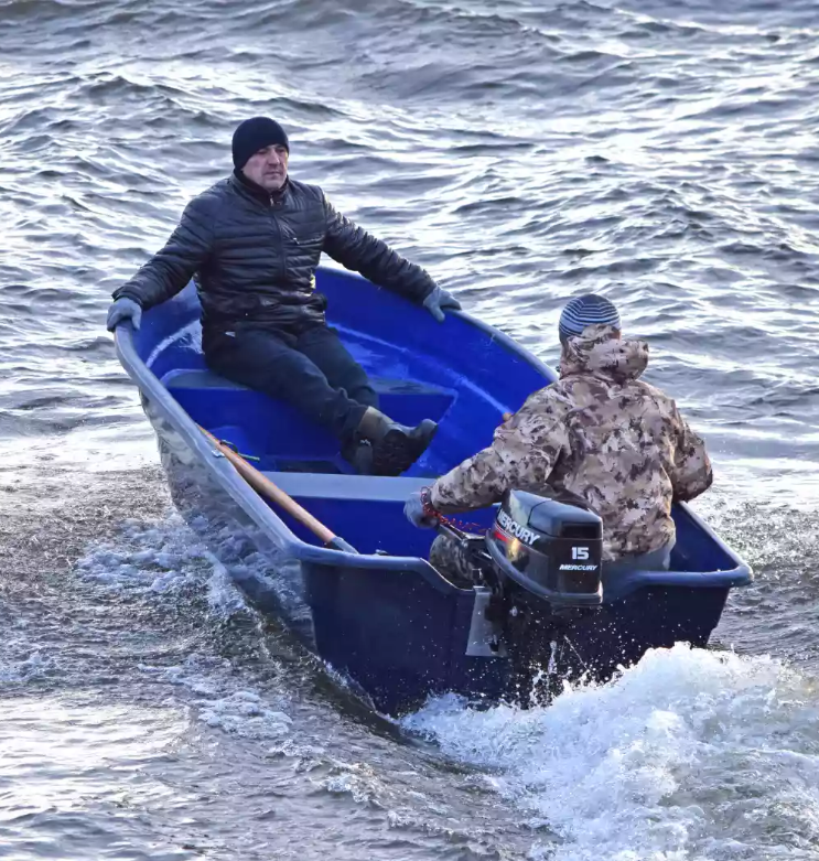 Стеклопластиковая лодка Neman-340 (тримаран) в Сыктывкаре