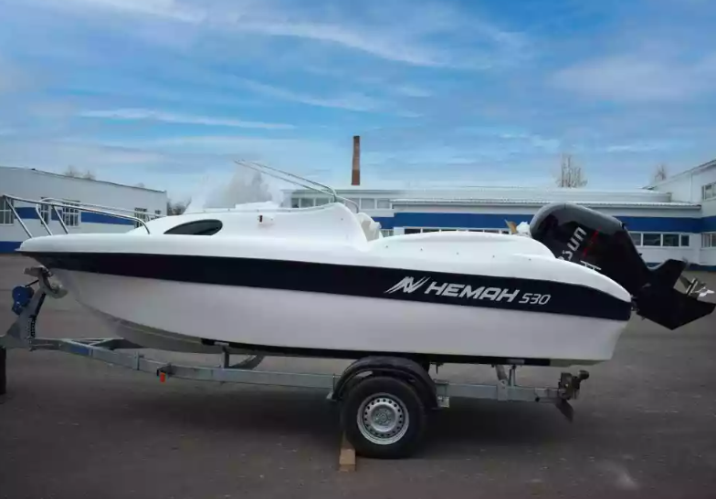 Стеклопластиковый катер Neman-530 с каютой в Сыктывкаре