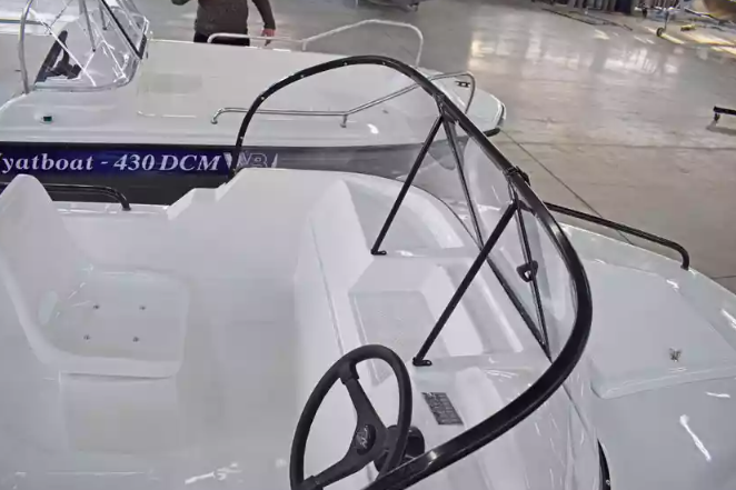 Комбинированный катер Wyatboat-430 M в Сыктывкаре