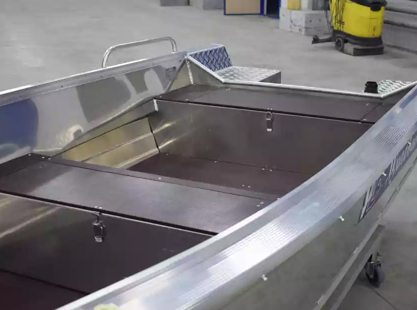 Алюминиевая лодка  Wyatboat-430 Р в Сыктывкаре