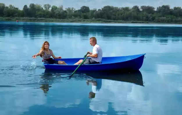 Стеклопластиковая лодка Дельфин в Сыктывкаре