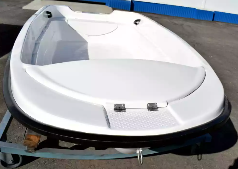 Стеклопластиковая лодка Пингвин (тримаран) в Сыктывкаре