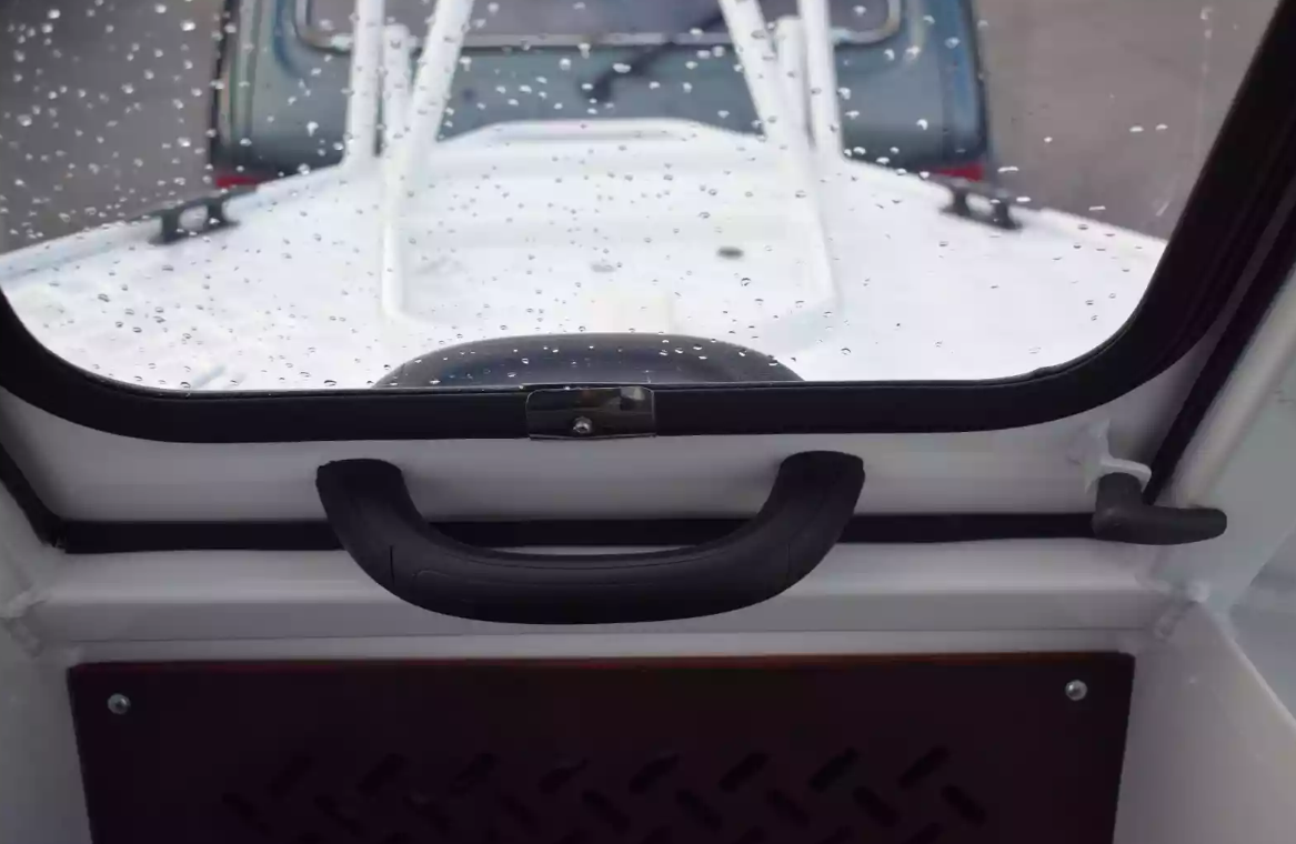 Алюминиевый катер Неман-500 (закрытая рубка) в Сыктывкаре