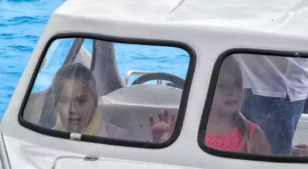 Стеклопластиковый катер Wyatboat-3 П (полурубка) в Сыктывкаре