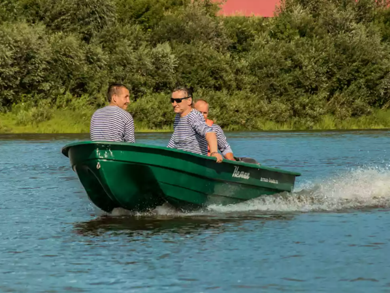 Стеклопластиковая лодка Neman-340 (тримаран) в Сыктывкаре